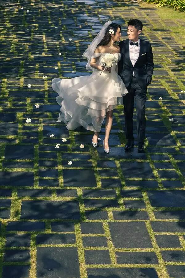 你们的魔鬼又来了,仅需21万,豪华定制款镶钻iPhone11带回家“三亿体育手机版”(图3) 三亿体育官网